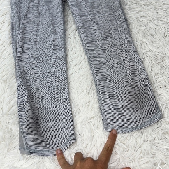 Lululemon Train Times Crop Wee Are From Space Ice Grey Alpine White - Picture 2 of 7